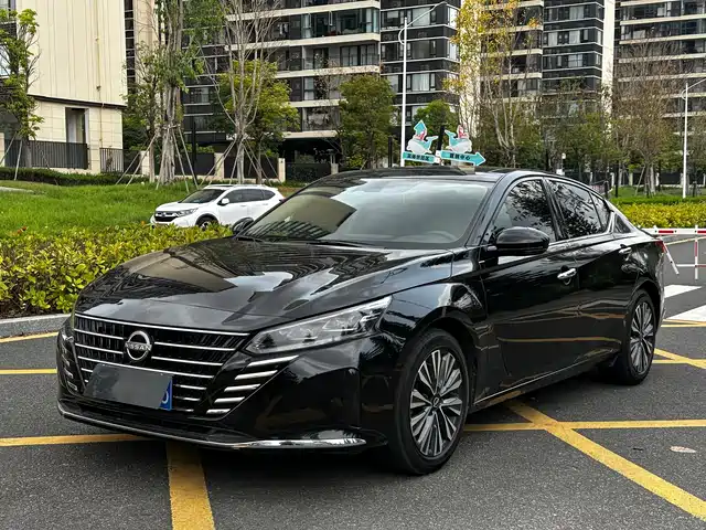 NISSAN TEANA