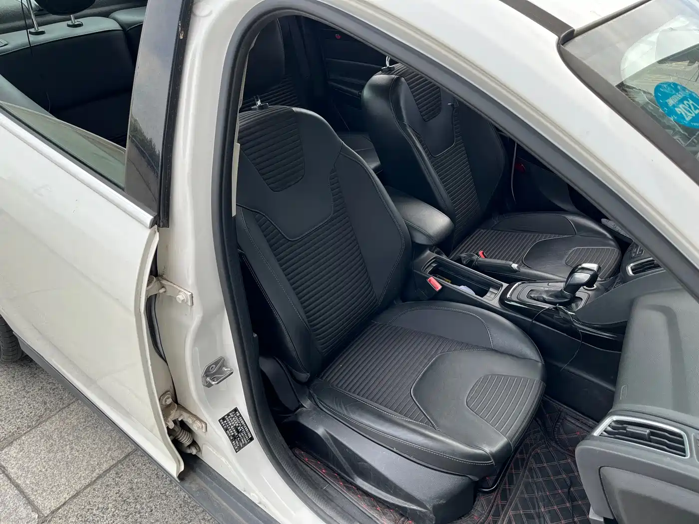 Фото 16 - Ford Focus
