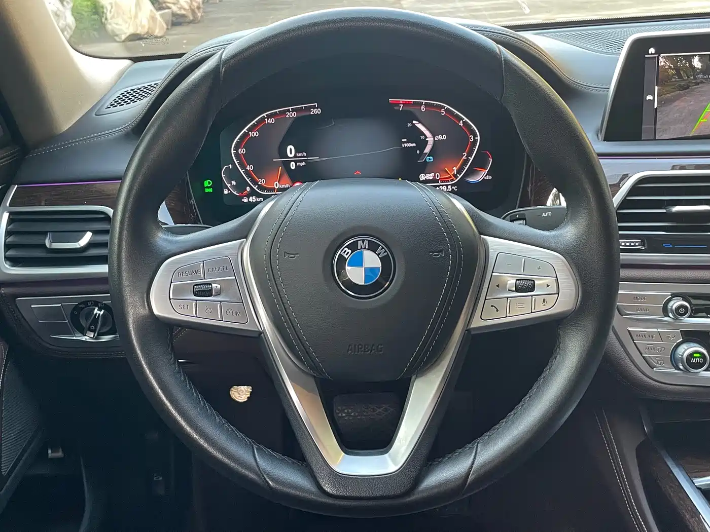 Photo 17 - BMW 7 Series