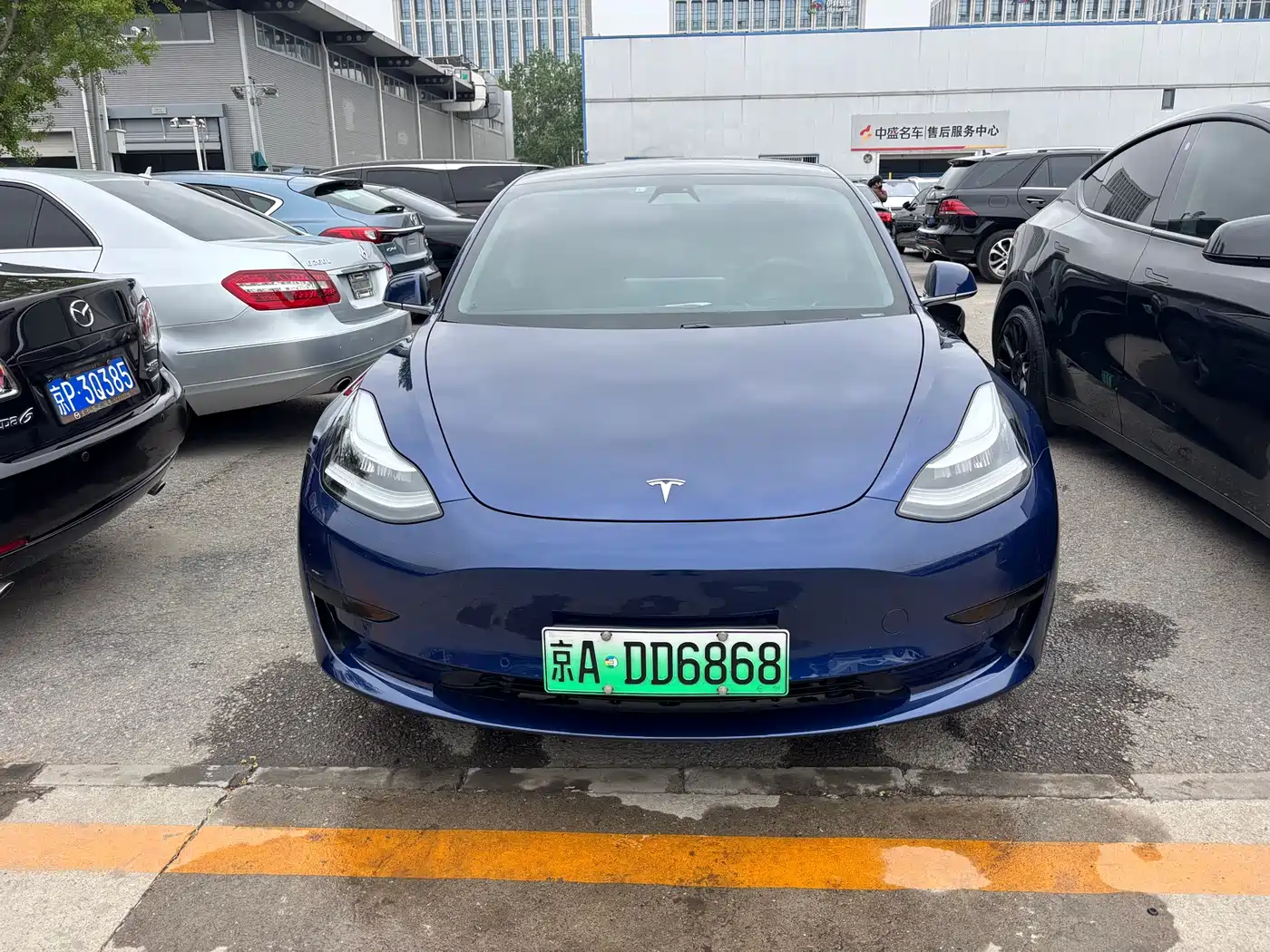 TESLA MODEL 3
