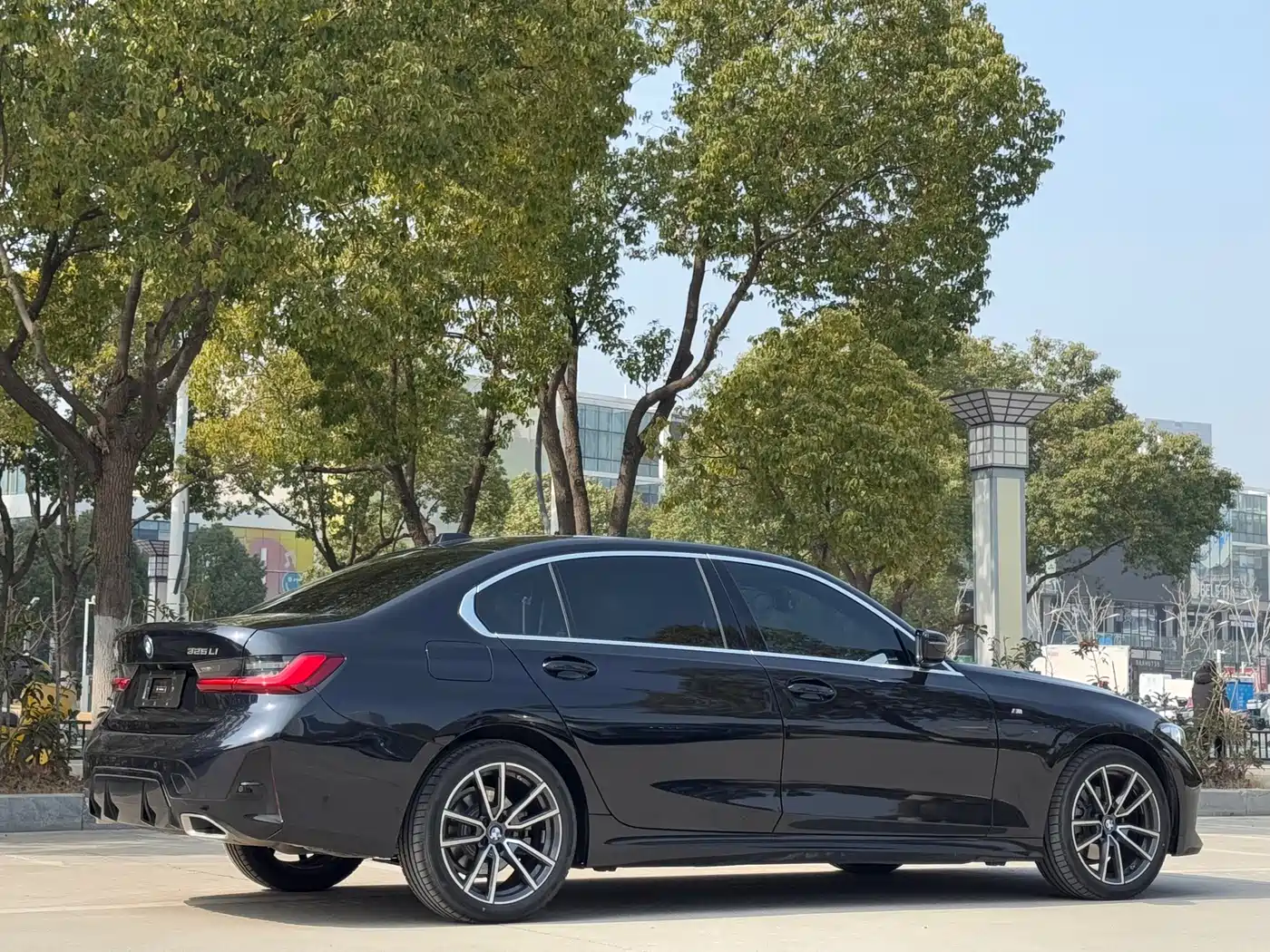 BMW 3 Series 2025 325Li M Sport Package фото 5