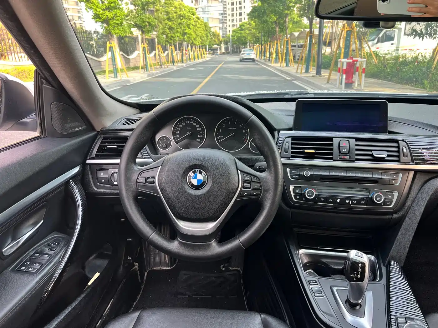 BMW 3 Series GT 2014 320i Design Package фото 9