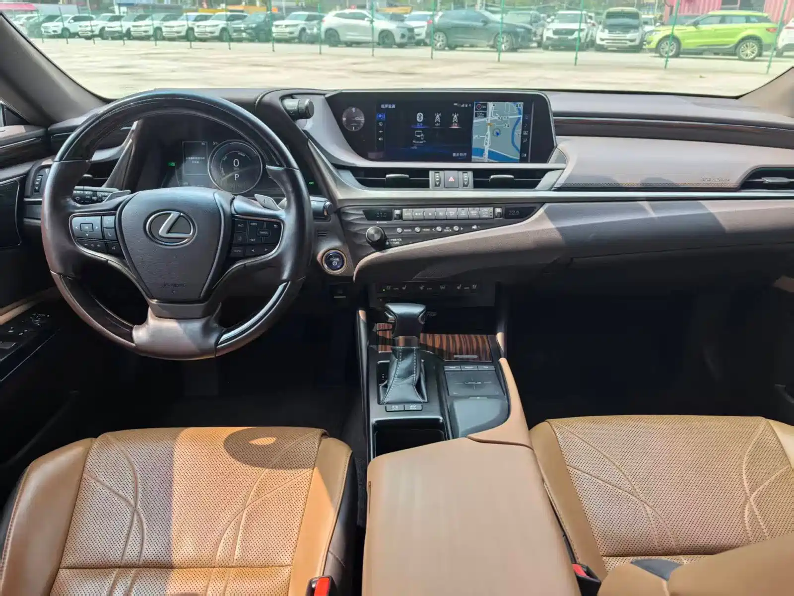 Фото 5 - Lexus ES