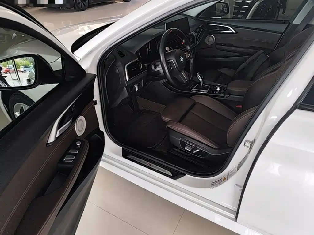 BMW 1 Series 2023 2023 120i M Sport Shadow Edition