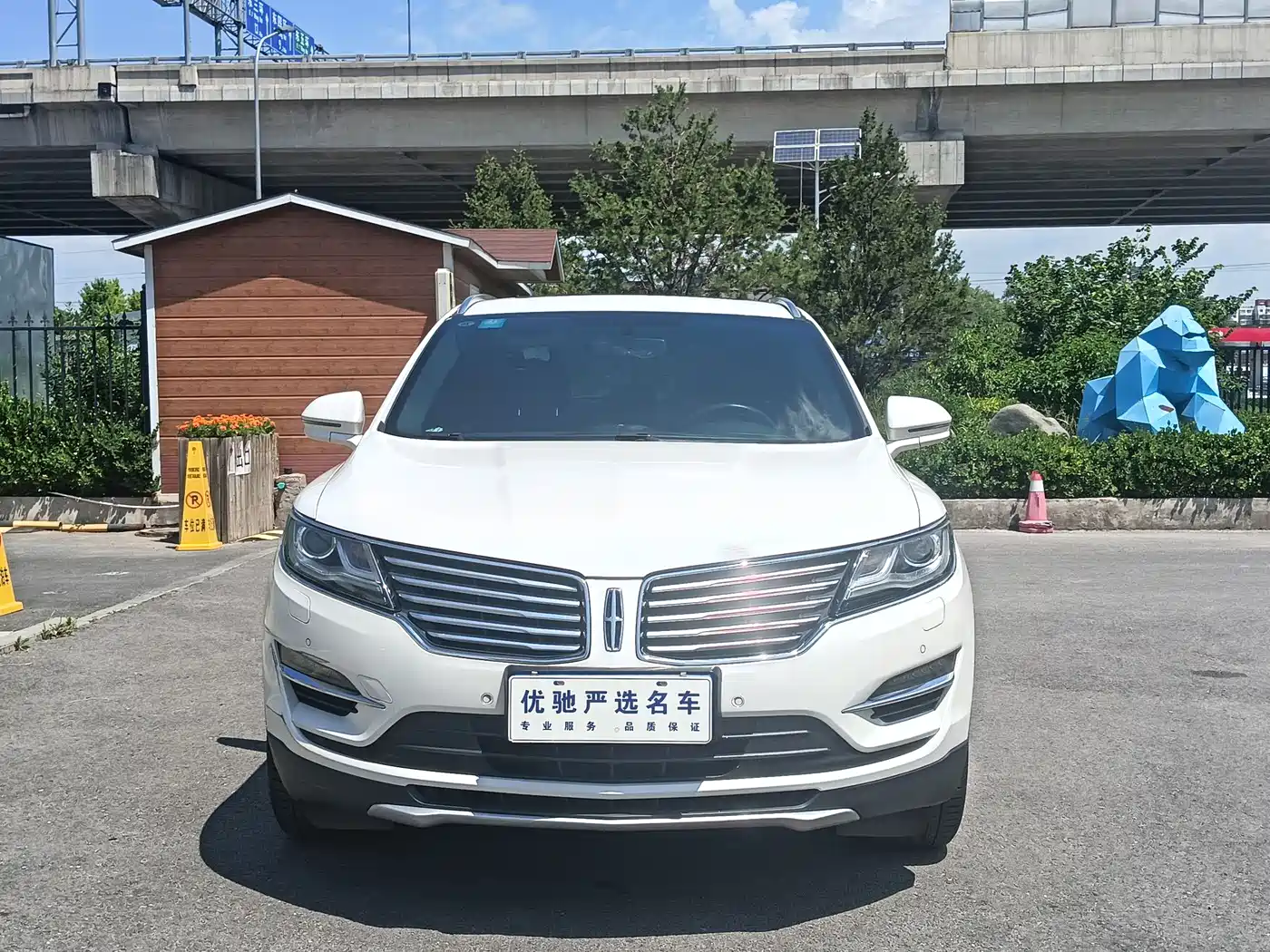 Фото 2 - Lincoln MKC