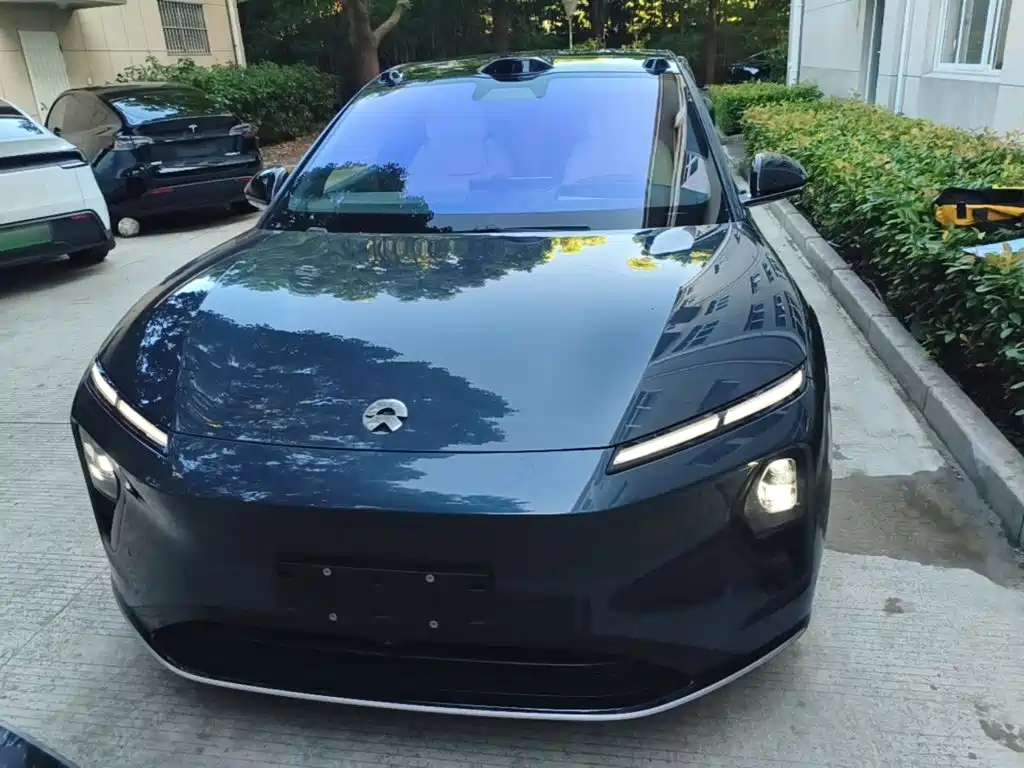 2025 NIO ET9