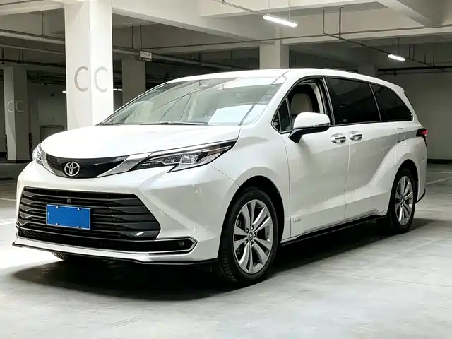 Toyota Sienna 2024