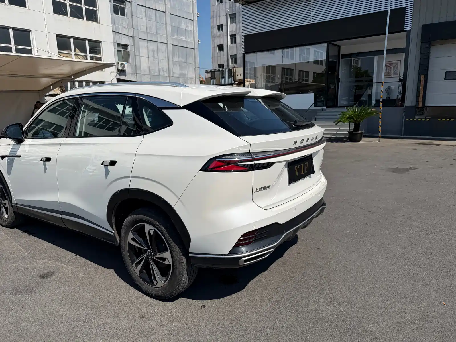 Фото 7 - Roewe RX5