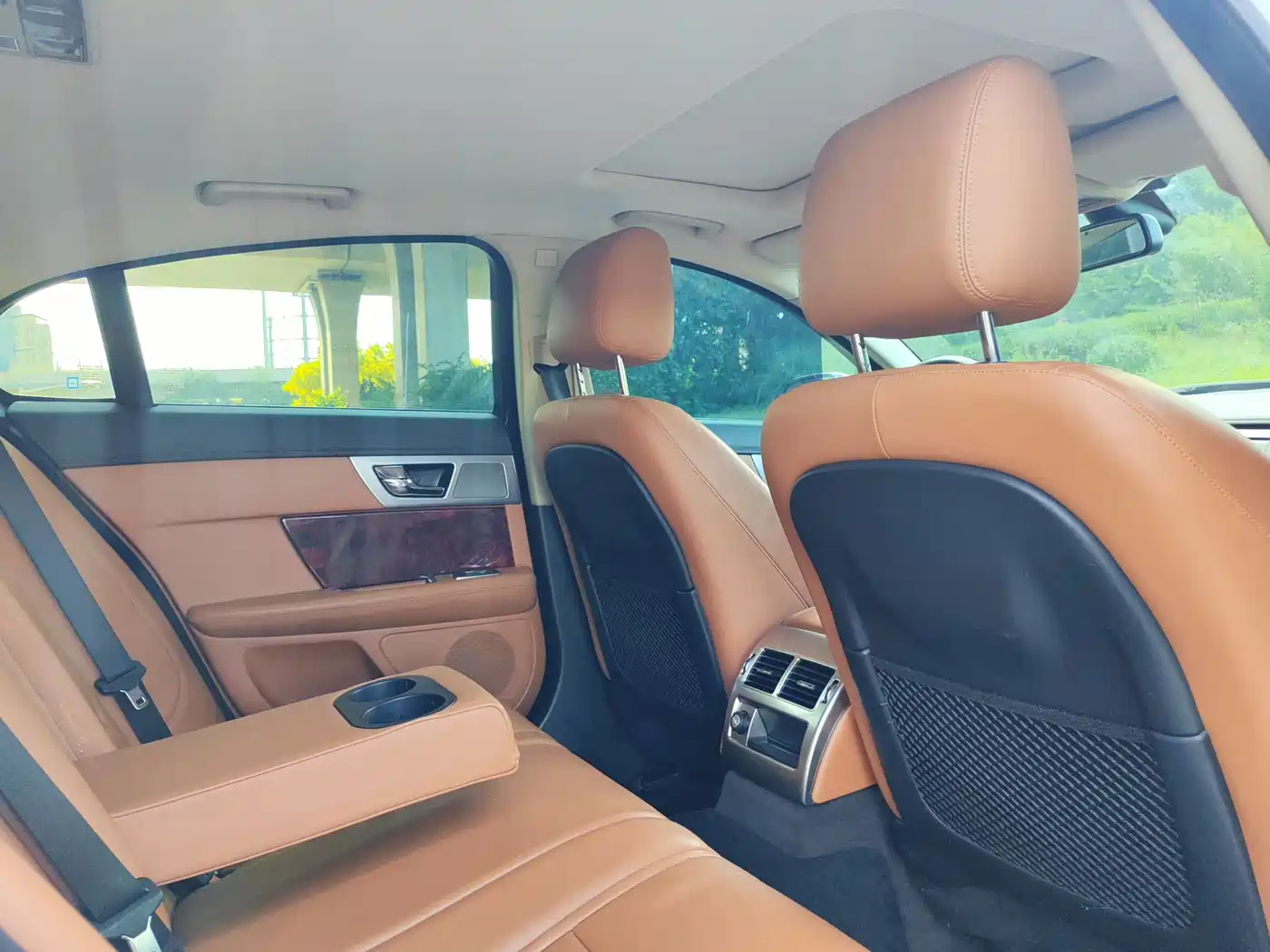 Jaguar XF 2015 2015 XF 2.0T Luxury Edition