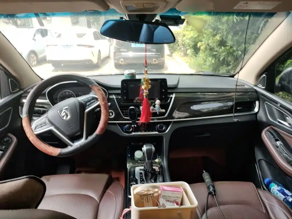 Baojun 560 2017 2017 1.5T DCT Premium Model