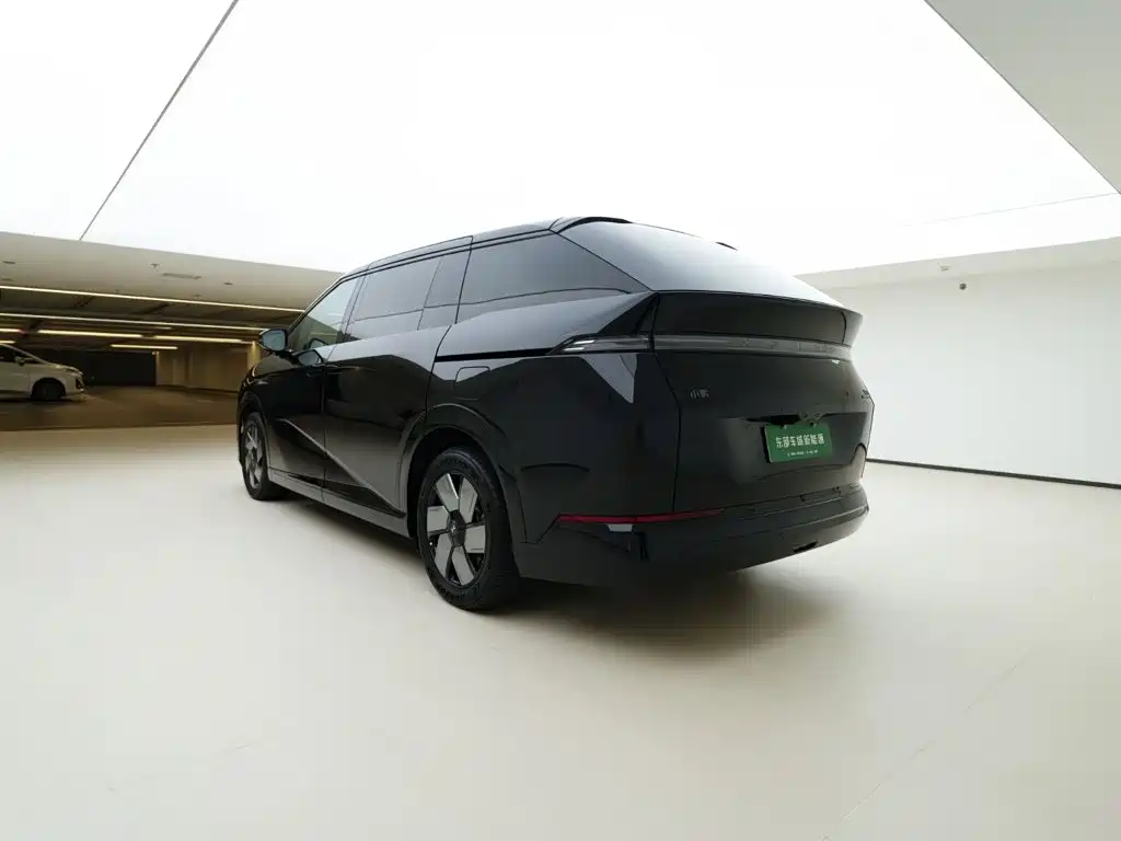 2026 XPeng X9