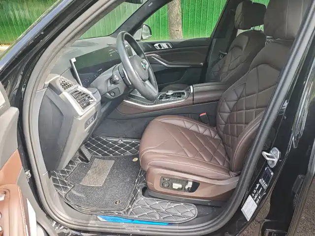 BMW X5 2023 xDrive 40Li M Sport Package — фото 5