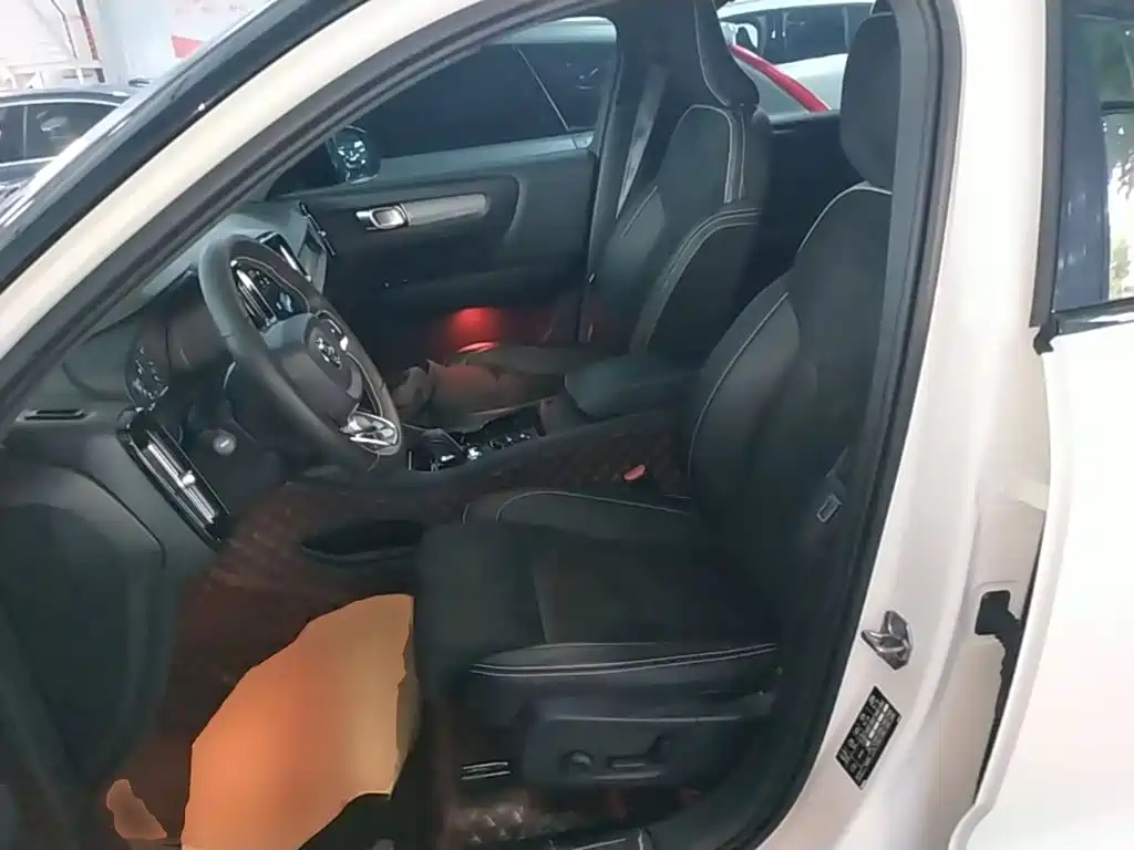 Volvo XC40 2021 2021 T4 AWD Smart Sport Edition