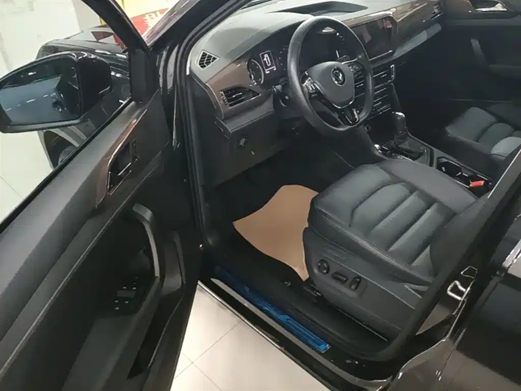 VOLKSWAGEN TUYUE
