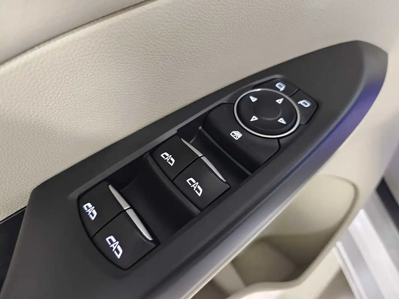Buick GL8 2021 ES Landlord 653T Comfort фото 9