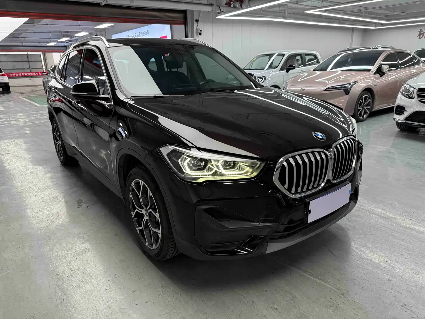 BMW X1 2021 sDrive25Li Leading фото 3