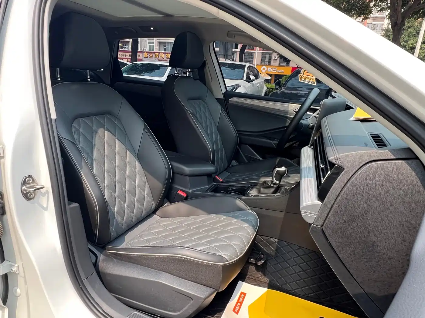 Volkswagen Sagitar 2024 300TSI DSG Surpass Edition фото 18
