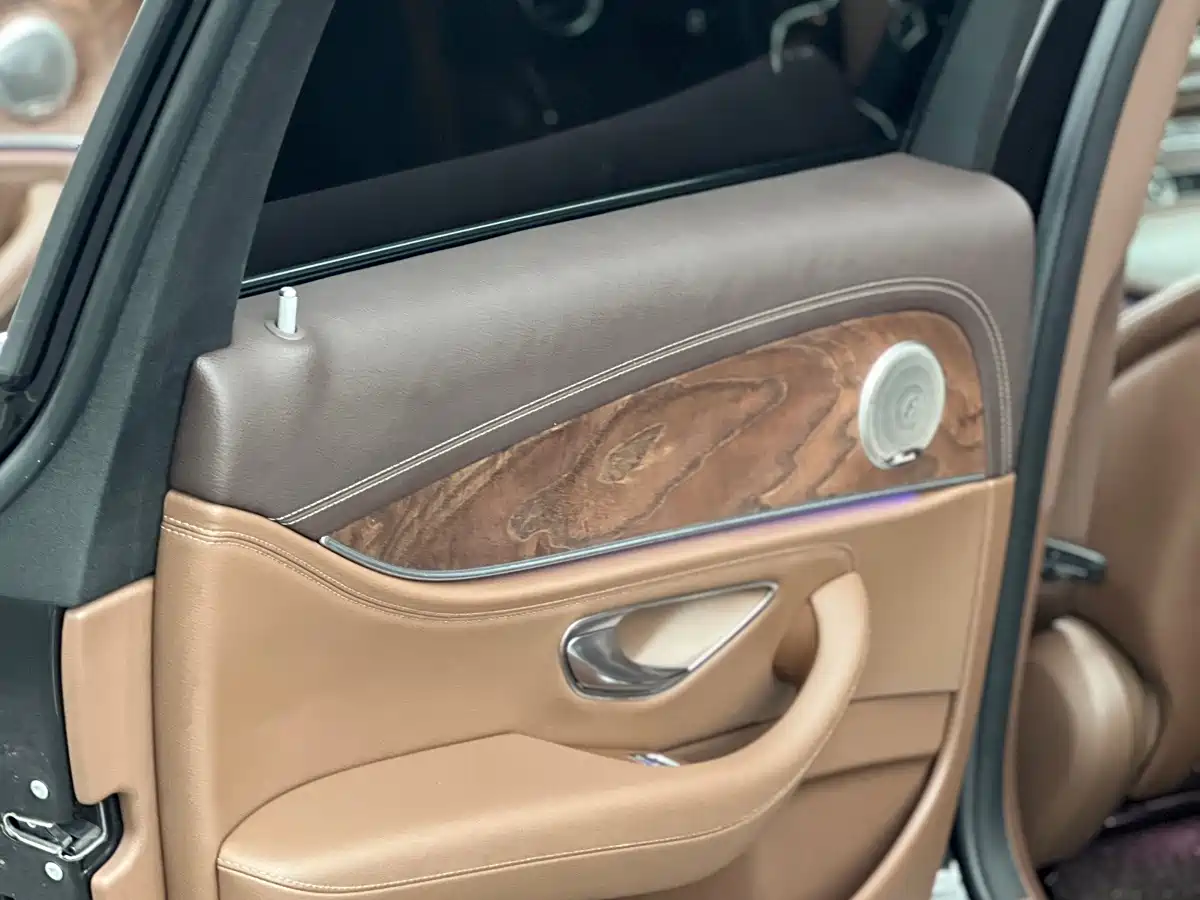 Mercedes-Benz E-Class 2019 E 260 L 4MATIC фото 15