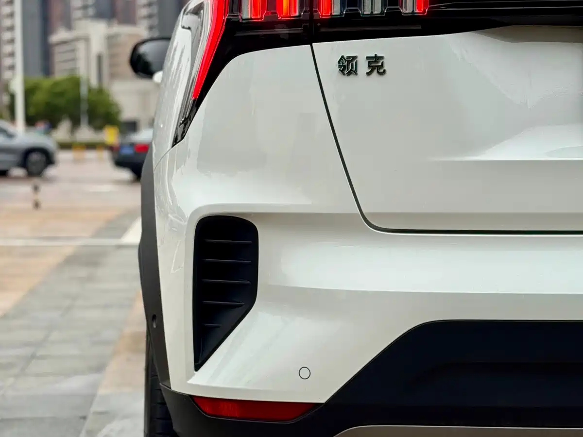 Lynk & Co 06 2020 1.5T Halo фото 13