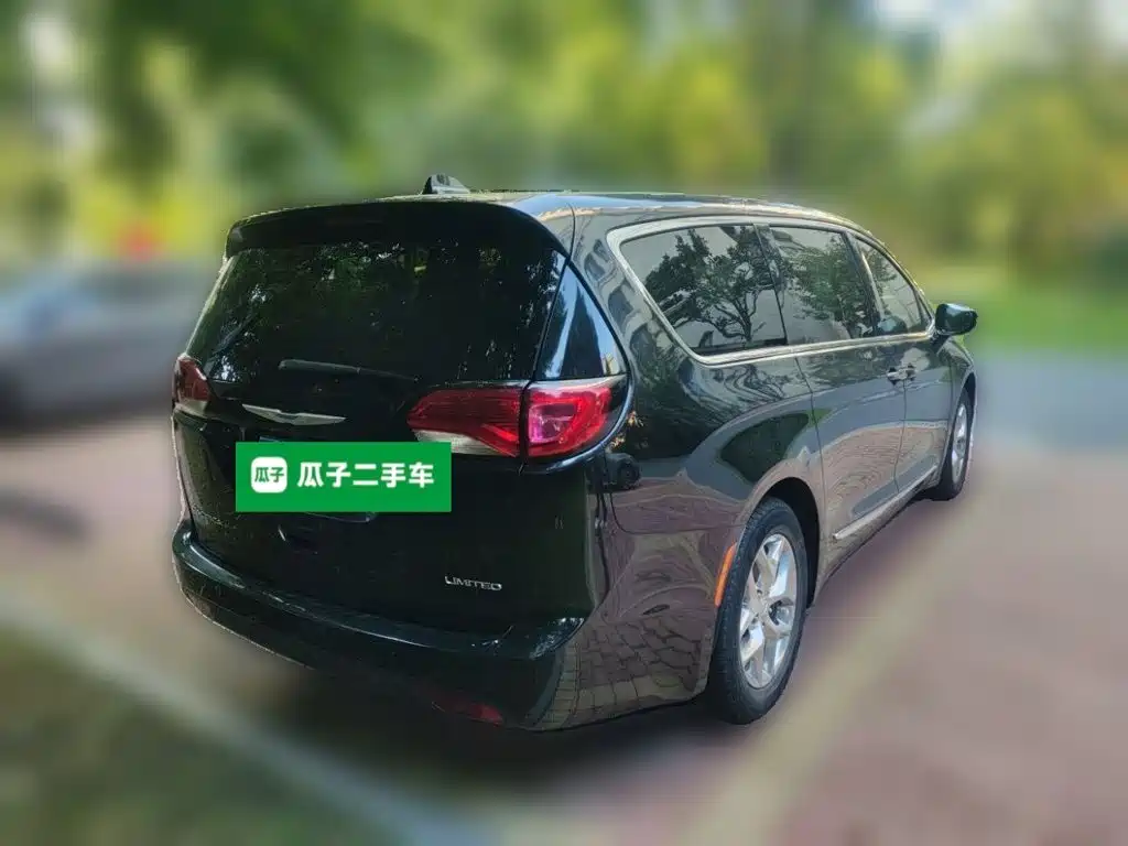 Фото 4 - Chrysler Pacifica