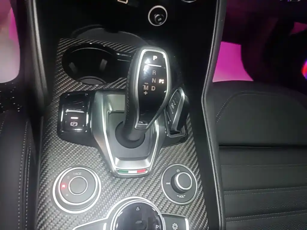 Alfa Romeo Giulia 2026 2023 2.9T V6 520HP Quadrifoglio Edition