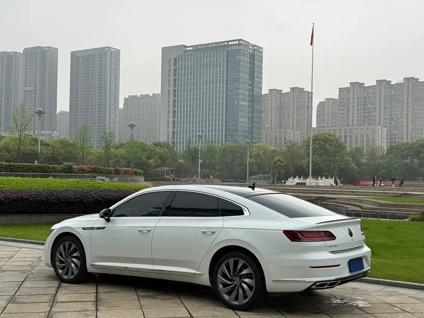 Volkswagen FAW-Volkswagen CC 2023 380TSI Eye-catching Edition фото 18