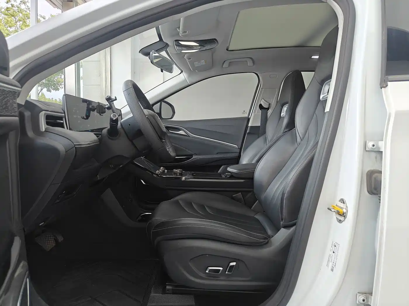 Фото 9 - Nezha Auto Neta U
