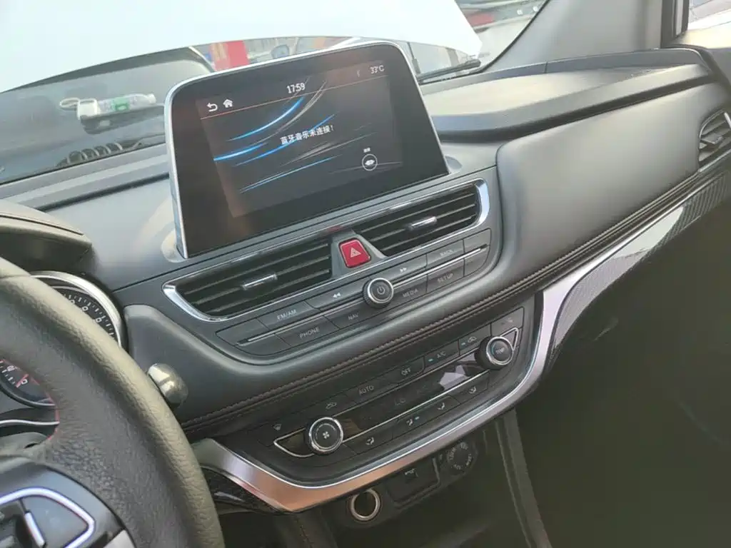 JAC Motors Refine S3 2017 2017 1.6L CVT Luxury Smart