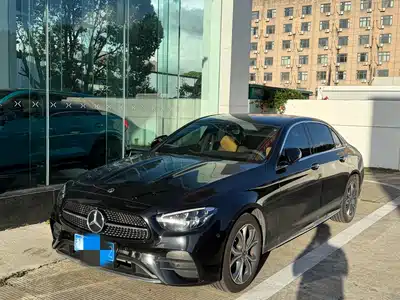 Mercedes-Benz E