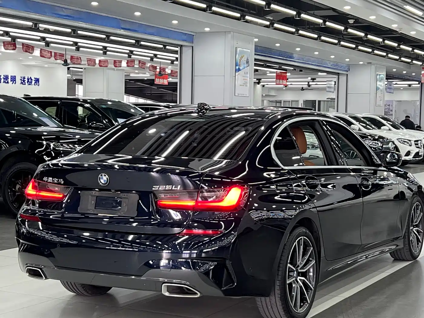 BMW 3 Series 2020 325Li M Sport Package фото 19