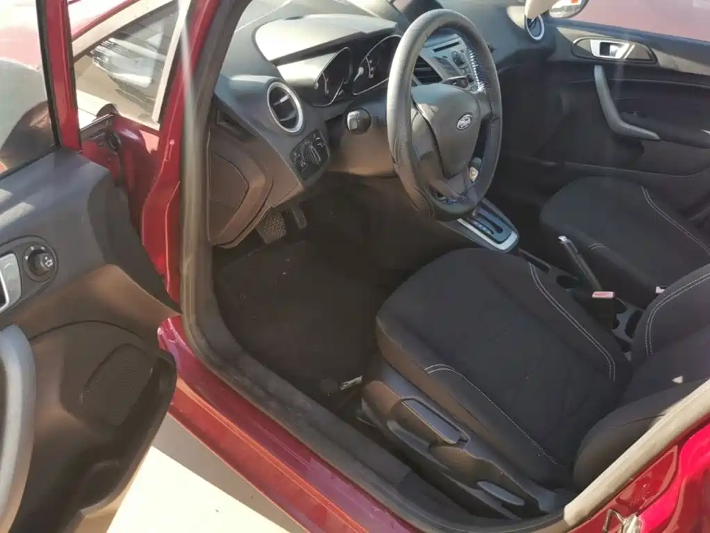 Ford Fiesta 2015 2013 Hatchback 1.5L Automatic Fashion