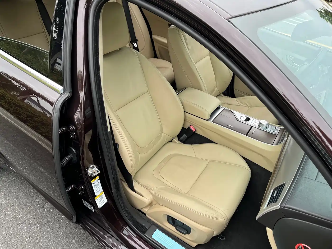 Jaguar XF 2015 2015 XF 2.0T Style Edition