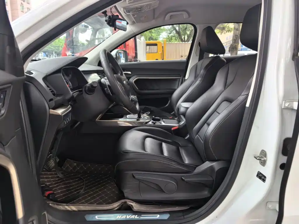 Фото 15 - Haval H6