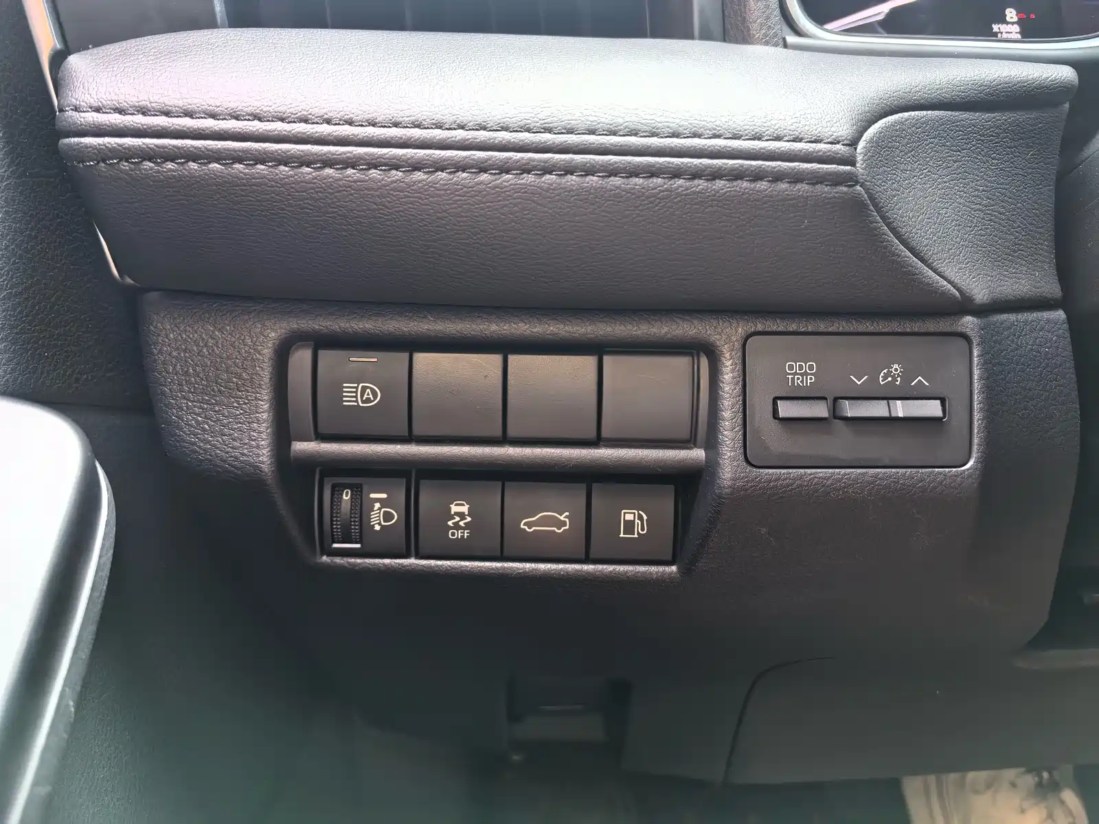 Фото 9 - Toyota Avalon