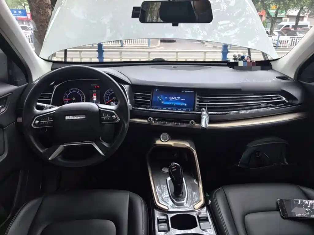 Фото 10 - Haval H6