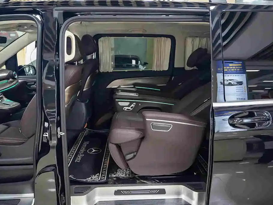 Mercedes-Benz V-Class 2025 2024 V 300 L Long Wheelbase Luxury Edition