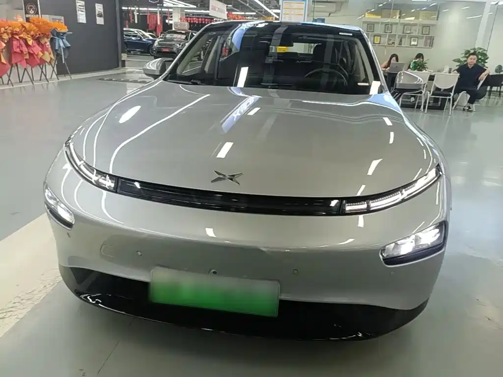 Фото 3 - XPeng P7