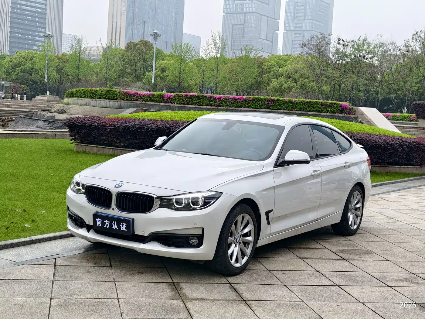 BMW 3 Series GT 2019 320i Fashion Model