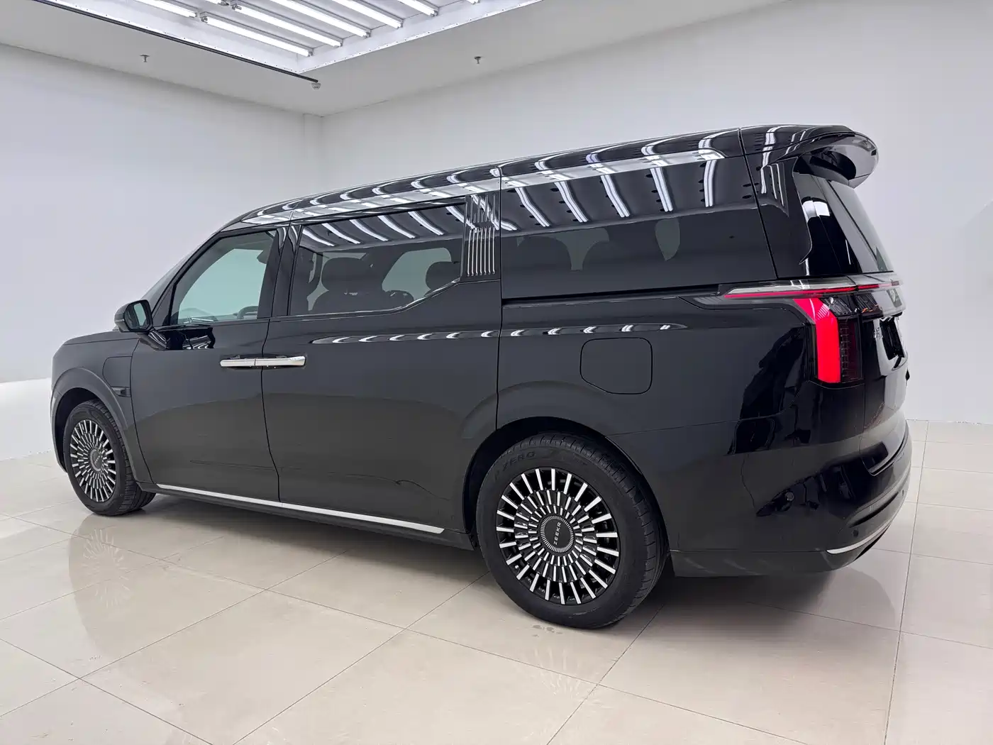 ZEEKR EXTREME KRYPTON 009