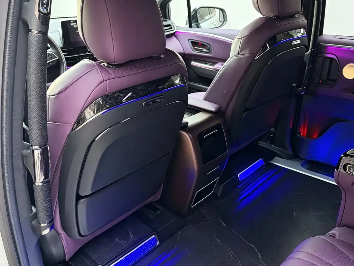 Toyota Granvia 2026 2026 Model 2.5L Hybrid Comfort Edition