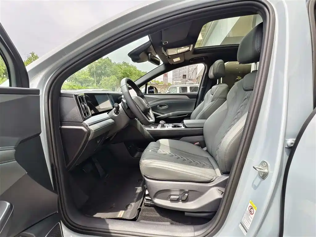 BYD Song L DM-i 2025 Smart Drive 160km Premium фото 7