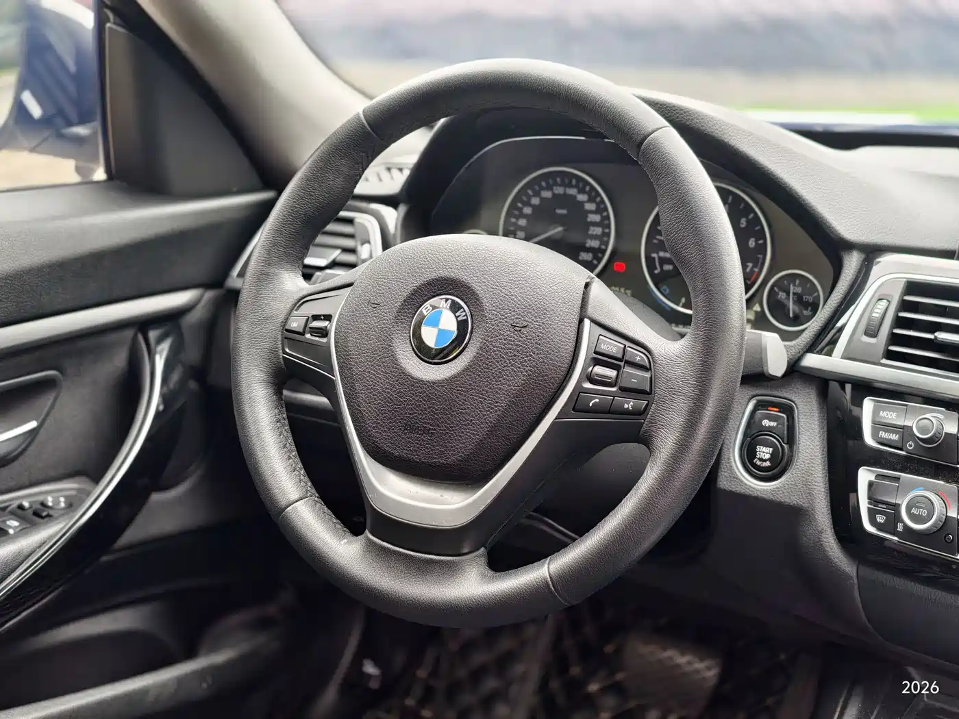 BMW 3 Series GT 2019 320i Fashion Model фото 12