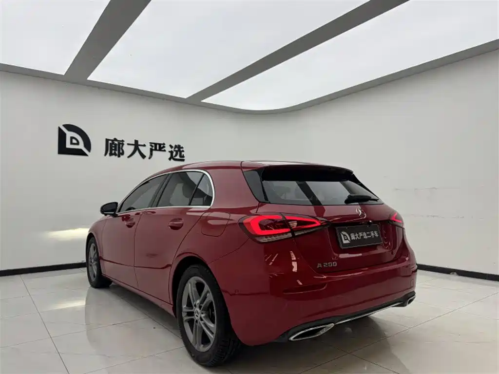 Mercedes-Benz A-Class (Import) 2019 A 200 Dynamic Version фото 5
