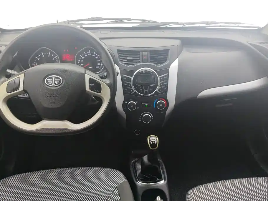 FAW Xiali N7 2015 2014 1.3L Manual Sport Premium