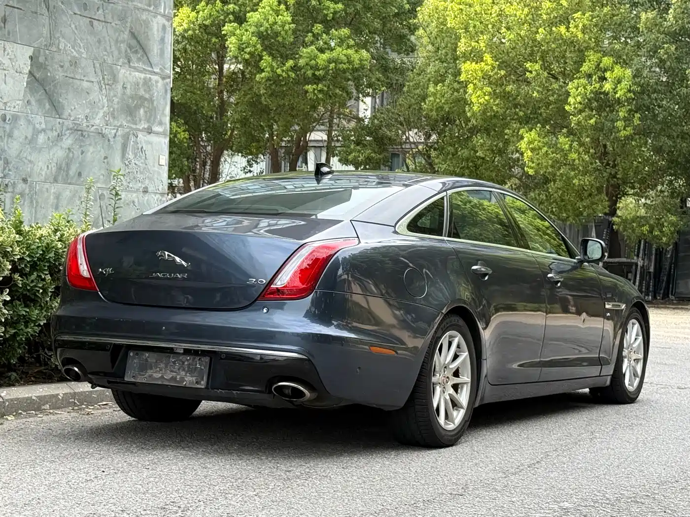 Jaguar XJ 2017 2016 XJL 3.0 SC 2WD Elegance Business Edition