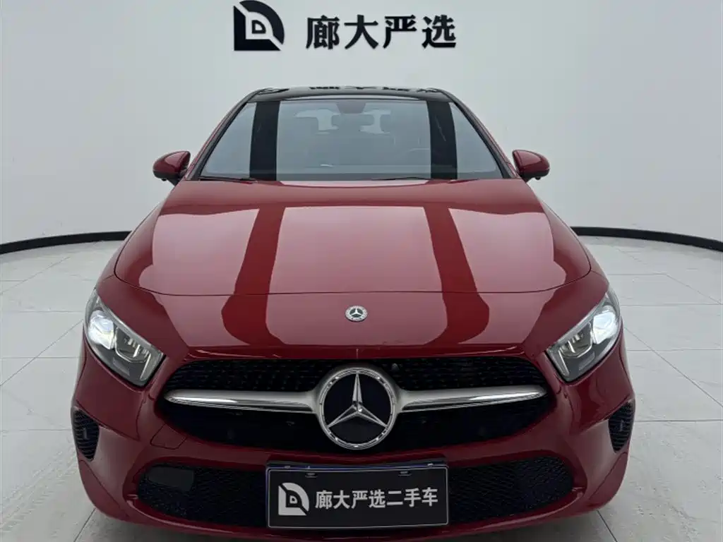 Mercedes-Benz A-Class (Import) 2019 A 200 Dynamic Version фото 2