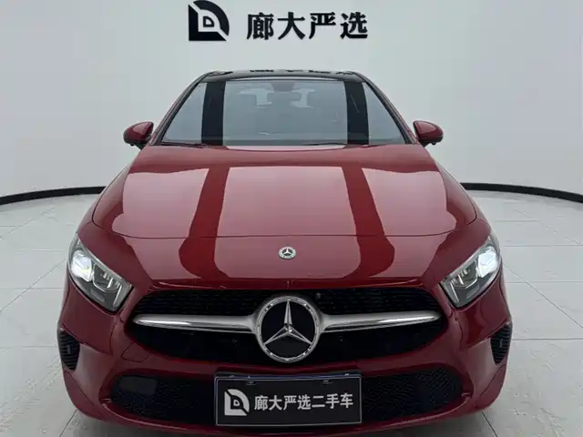 Mercedes-Benz A-Class (Import) 2019 A 200 Dynamic Version — фото 2