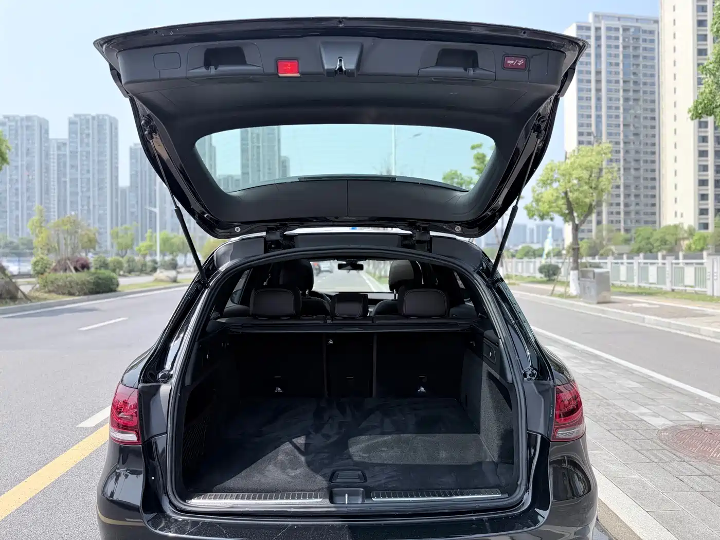Mercedes-Benz GLC 2021 GLC 260 L 4MATIC Sporty фото 14