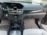 Фото 12 - Mercedes-Benz E-Class