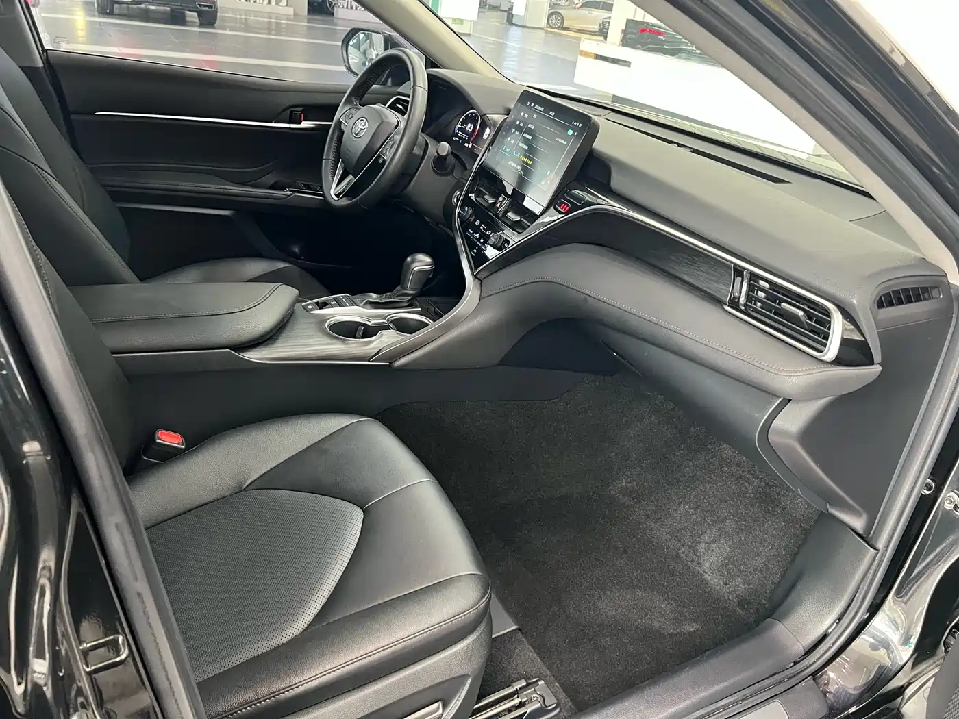Toyota Camry 2021 2.5G Luxury Edition фото 20